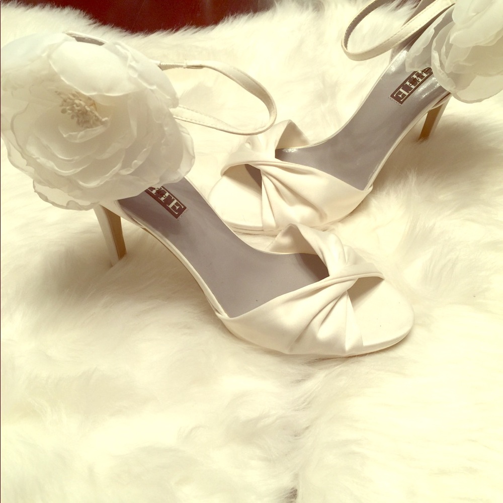 Twisted Satin Peep Toe with Chiffon
